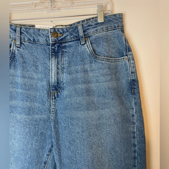Cotton:On | Women's Medium Wash Distressed Mom Jeans Denim Size 10 High Waisted - Picture 4 of 4